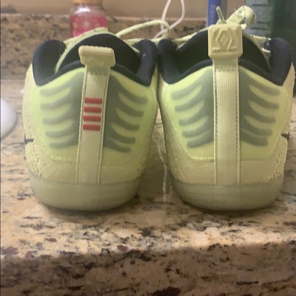 kobe ghost of Christmas past - Picture 2 of 7